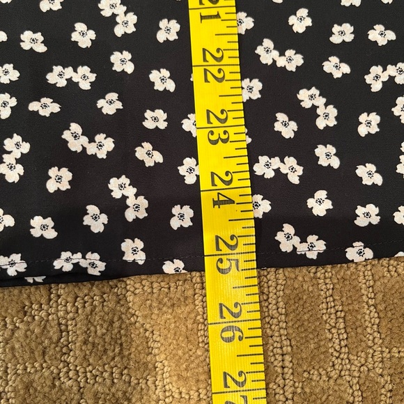 LOFT Outlet Floral Blouse black with light pink flowers. Double peplum sleeves - Picture 10 of 10